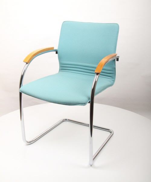 Thonet_S_79_V_Freischwinger_(EMT111)